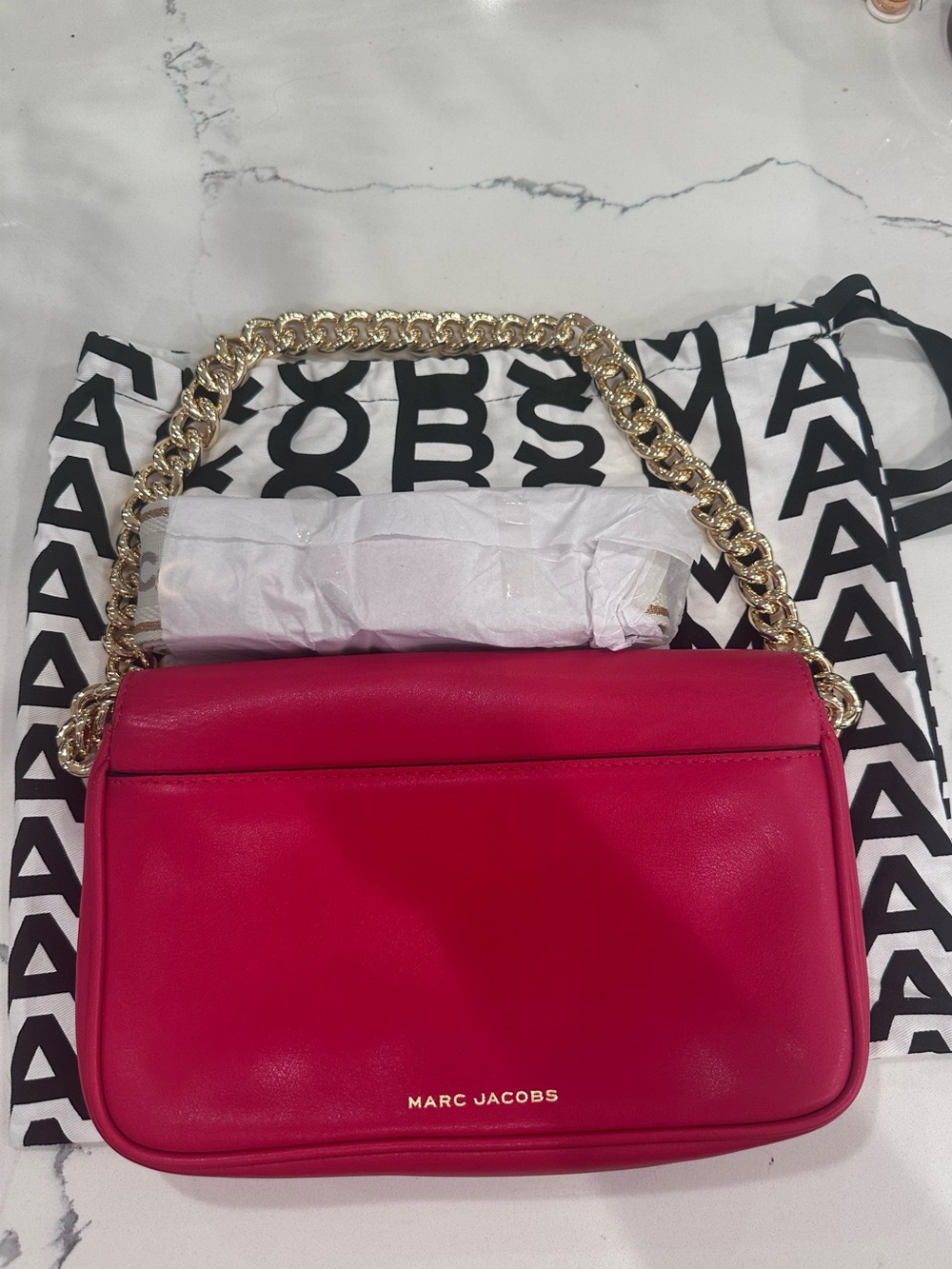 Marc Jacobs Red Crossbody with gold hardware - Picture 3 of 3